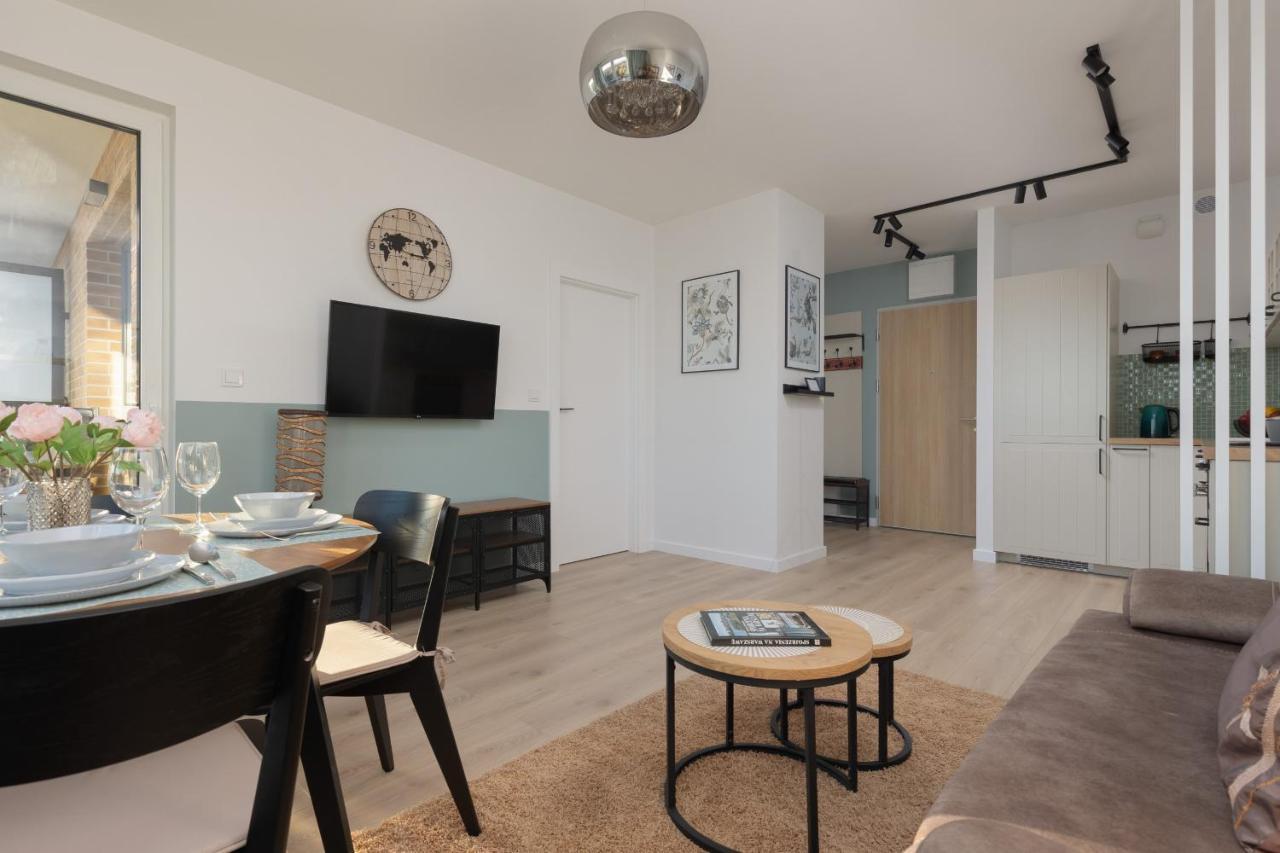 Praga With Parking By Renters Apartament